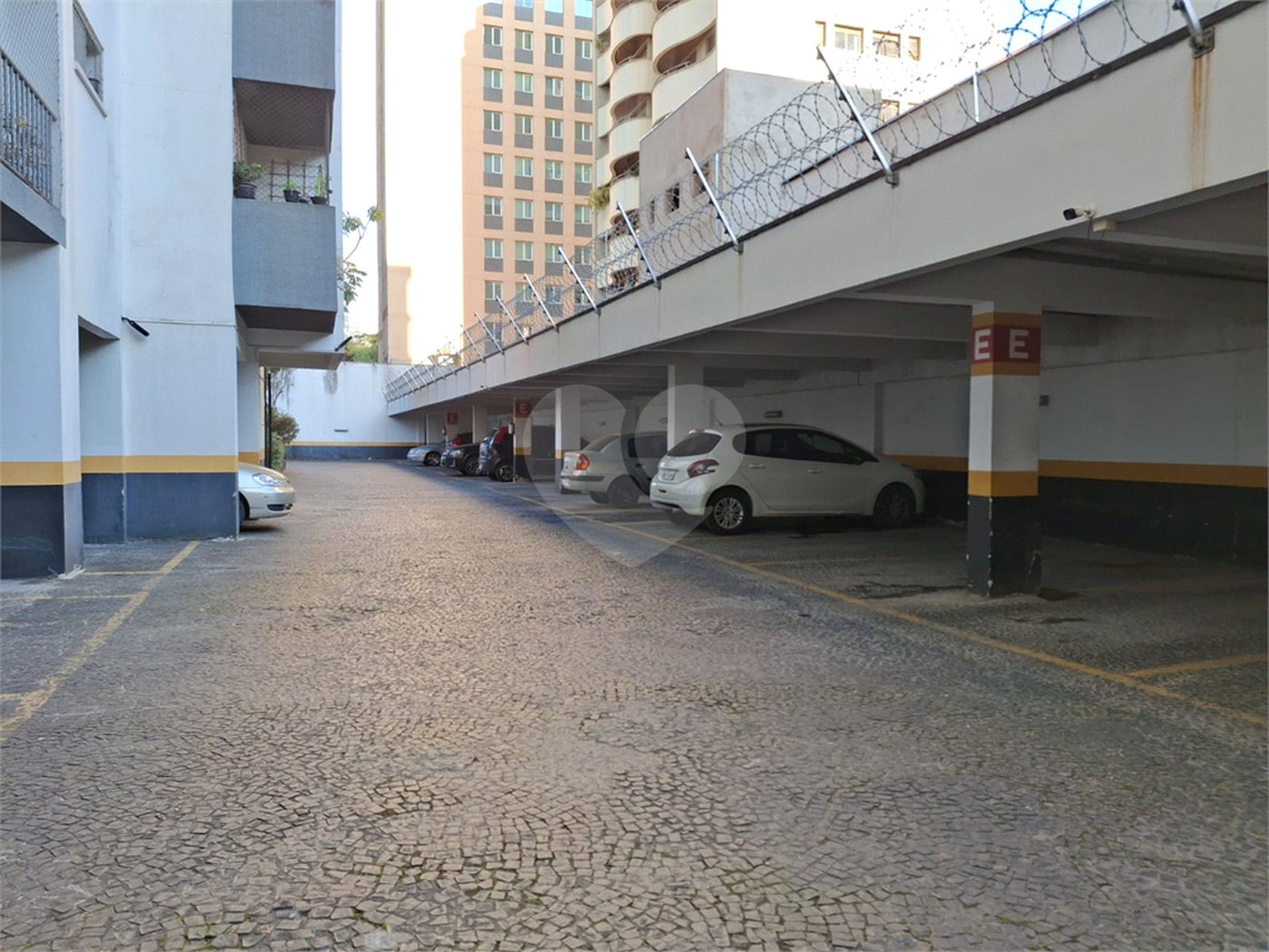 Apartamento à venda com 2 quartos, sendo 1 suíte, em Moema, São Paulo, SP