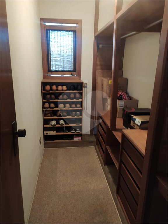 Sobrado à venda com 4 quartos, sendo 1 suíte, em Chácara Monte Alegre, São Paulo, SP