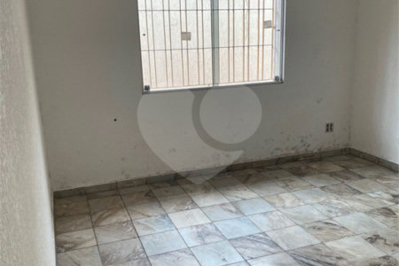 Casa Térrea à venda com 3 quartos em Vila Santo Estéfano, São Paulo, SP