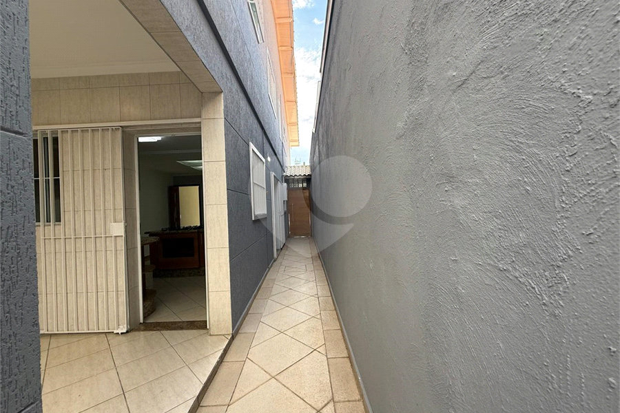 Sobrado à venda com 3 quartos, sendo 1 suíte,  em Parque Vitória, São Paulo, SP