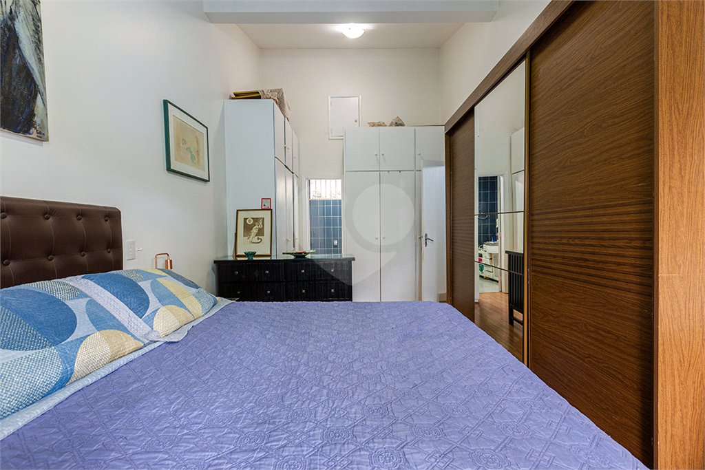 Sobrado à venda com 4 quartos, sendo 2 suítes,  em Vila Madalena, São Paulo, SP