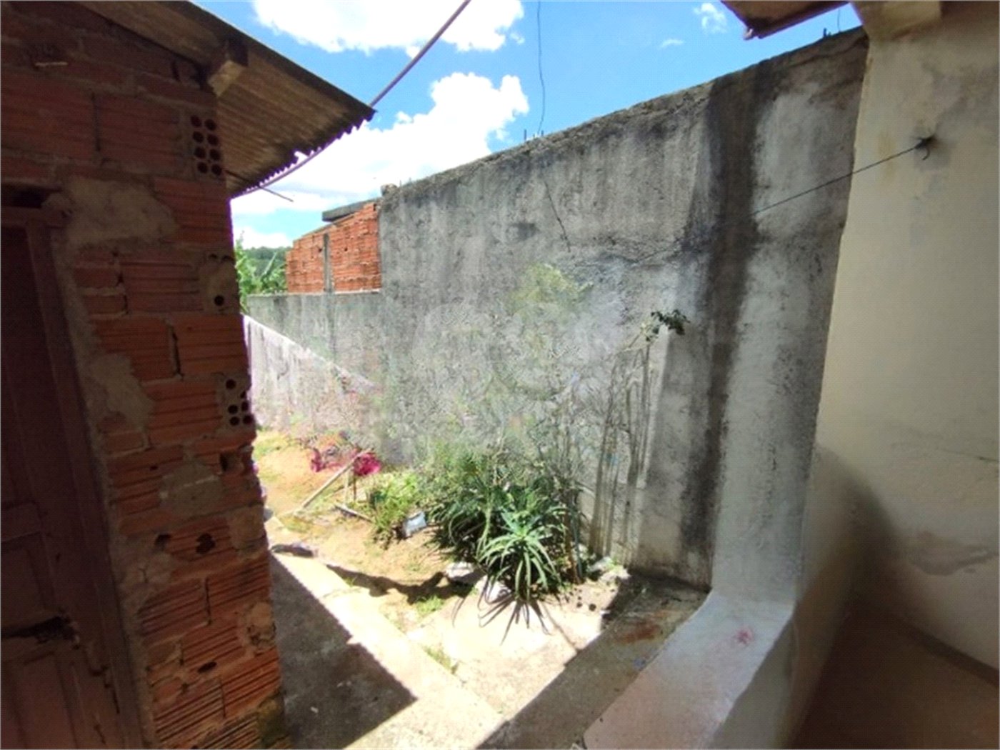 Casa à venda com 3 quartos em Jardim Caparelli (mailasqui), São Roque, SP