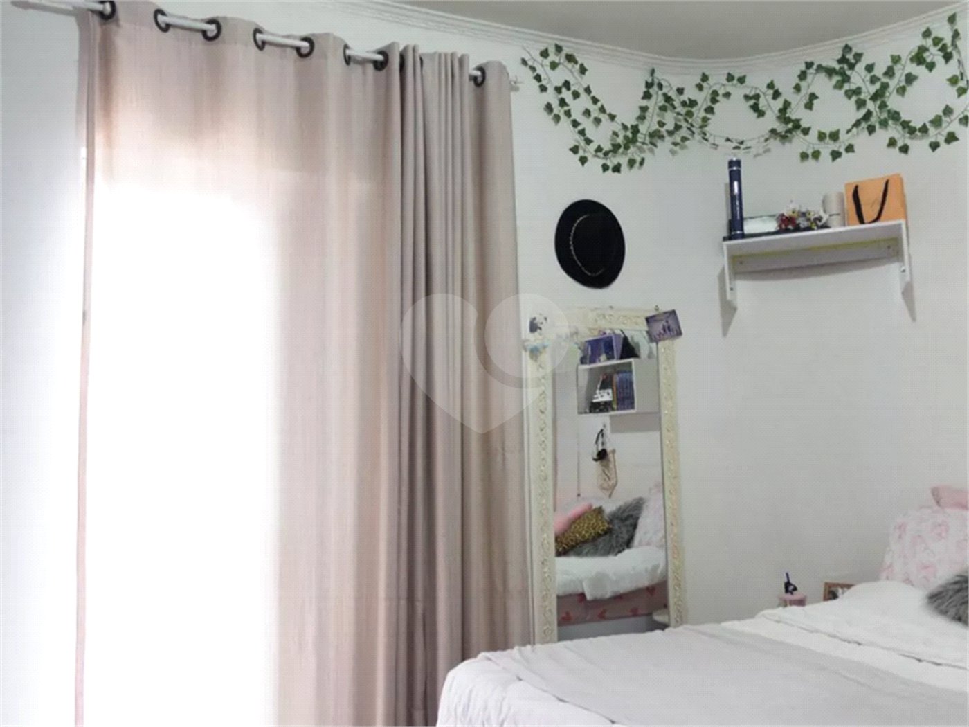 Sobrado à venda com 4 quartos, sendo 1 suíte, em Vila Jaguara, São Paulo, SP