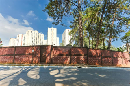 Casa Térrea à venda com 1 quarto em Jardim Marajoara, São Paulo, SP