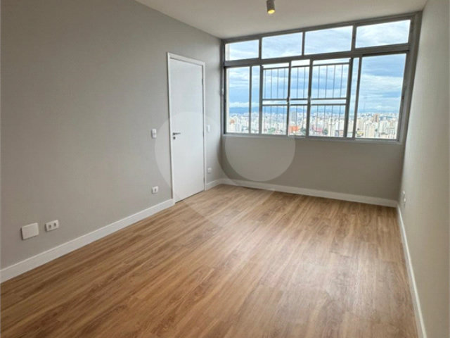 Apartamento à venda com 2 quartos em Vila Madalena, São Paulo, SP