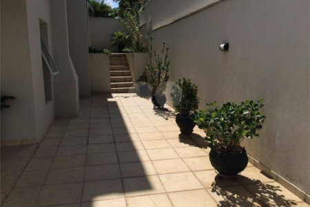 Casa à venda com 3 suítes no condomínio Residencial Jardim Paulista I, Vinhedo - SP