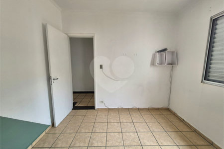 Casa à venda ou para alugar com 3 quartos, sendo 1 suíte, em Parque São Domingos, São Paulo, SP