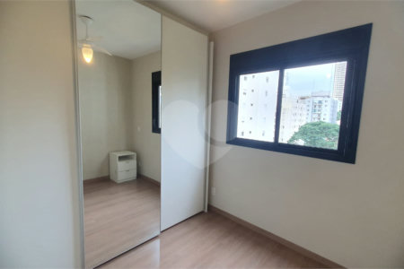 Apartamento à venda com 3 quartos, sendo 1 suíte,  em Pinheiros, São Paulo, SP