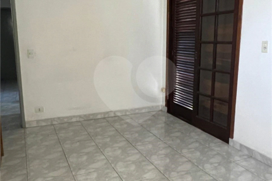 Sobrado à venda com 3 quartos em Jardim Virginia Bianca, São Paulo, SP