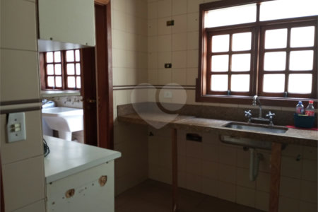 Casa à venda com 3 quartos, sendo 1 suíte, em Vila Nivi, São Paulo, SP