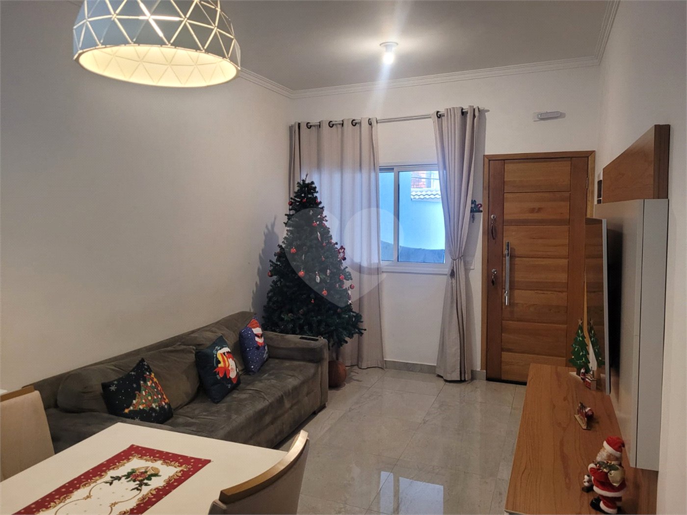 Sobrado à venda com 3 quartos, sendo 1 suíte,  em Vila Marari, São Paulo, SP