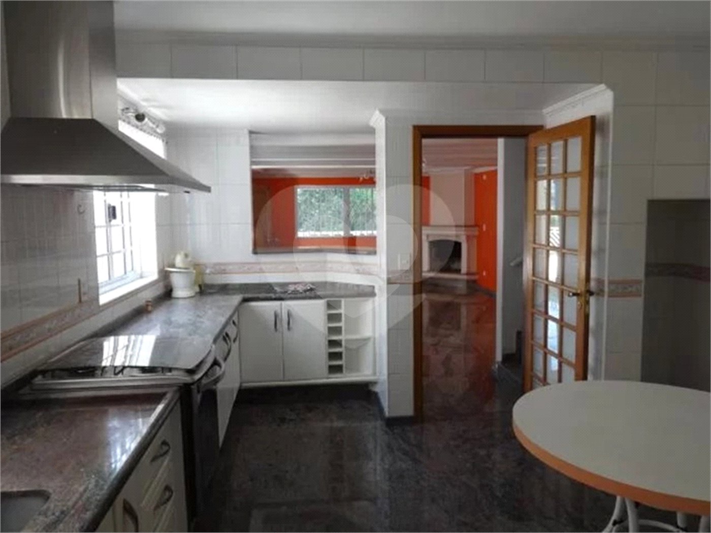 Casa à venda com 4 quartos, sendo 2 suítes, em Horto, São Paulo, SP