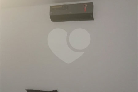 Casa à venda com 3 suítes em Moinho Velho, Cotia, SP