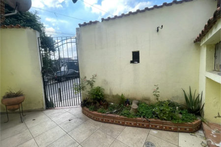 Casa à venda com 2 quartos em Parque Ligia, São Paulo, SP