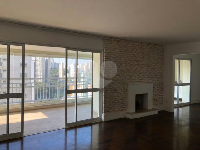 Apartamento à venda com 3 suítes em Morumbi, São Paulo, SP
