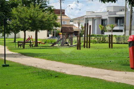 Casa à venda com 3 quartos, sendo 1 suíte, no condomínio Ibiti Royal Park, Sorocaba - SP