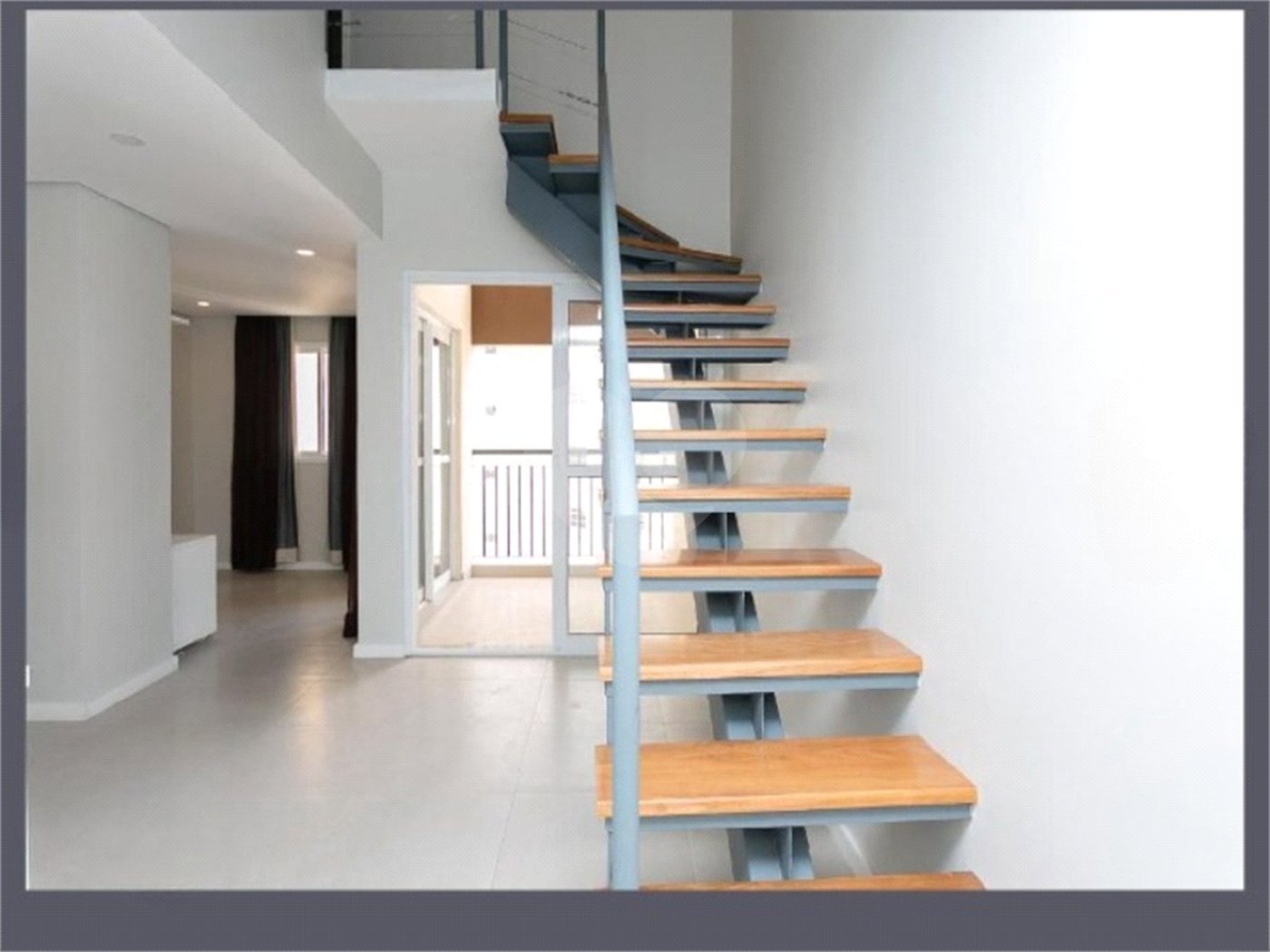 A Passos do Metrô Oscar Freire! Apartamento com Infraestrutura Completa na Rua Lisboa.