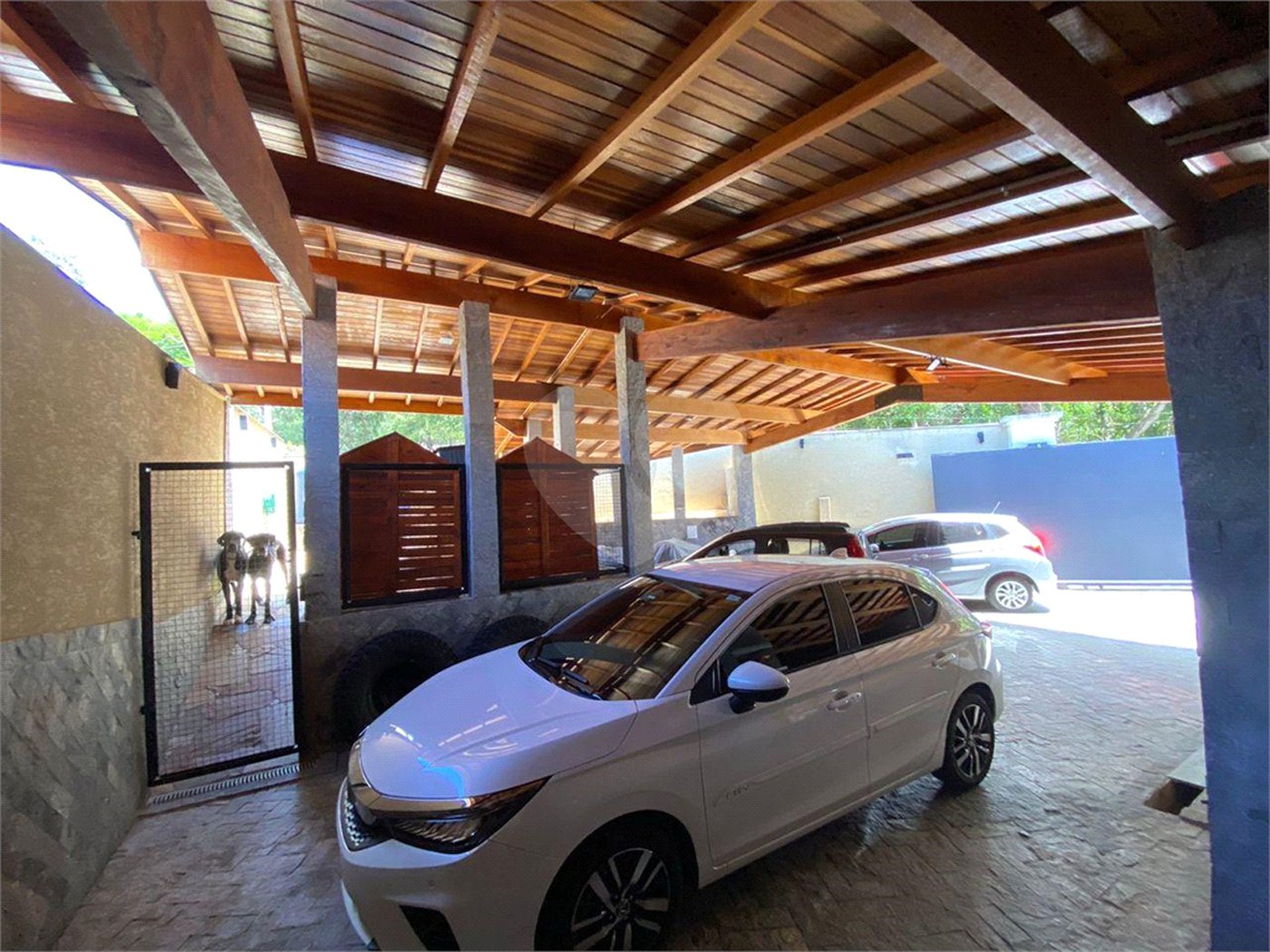 Casa à venda com 4 suítes em Vila Santista, Atibaia, SP