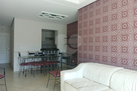 Apartamento à venda com 3 quartos, sendo 1 suíte,  em Jardim Brasil, São Roque, SP