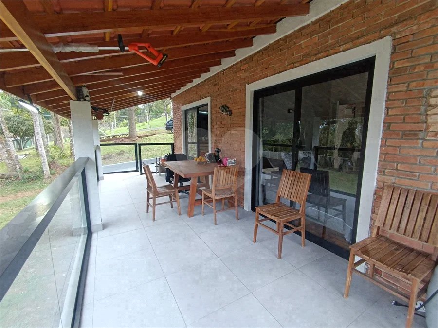 Chácara à venda com 3 quartos em Loteamento Recanto da Paz, São Roque, SP