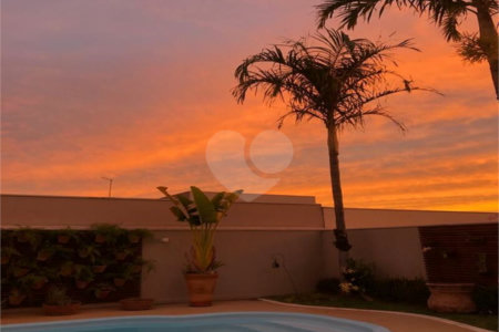 Casa à venda com 4 quartos, sendo 3 suítes, no condomínio Residencial Terra Nobre, Indaiatuba - SP