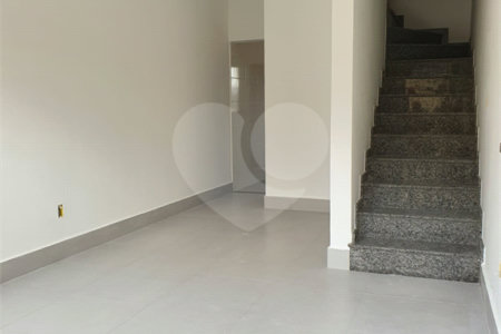 Sobrado à venda com 2 quartos em Vila Ponte Rasa, São Paulo, SP
