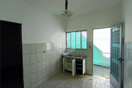 Sobrado à venda com 3 quartos em Chora Menino, São Paulo, SP