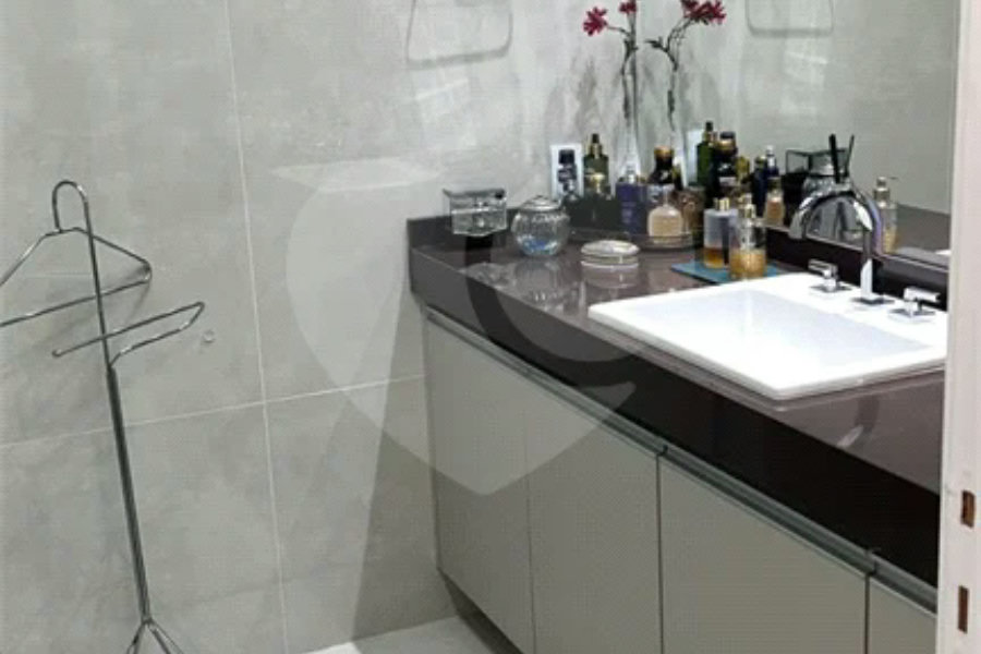 Apartamento à venda com 3 quartos, sendo 1 suíte, em Vila Regente Feijó, São Paulo, SP