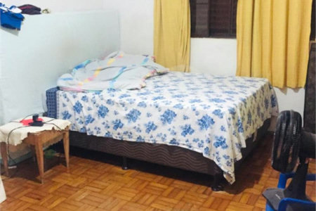 Casa térrea no Jardim Bandeirantes.