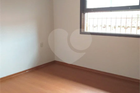 Casa à venda com 4 quartos, sendo 1 suíte,  no Centro, Vinhedo, SP