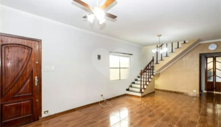 Casa à venda com 5 quartos, sendo 1 suíte,  em Vila Rosália, Guarulhos, SP