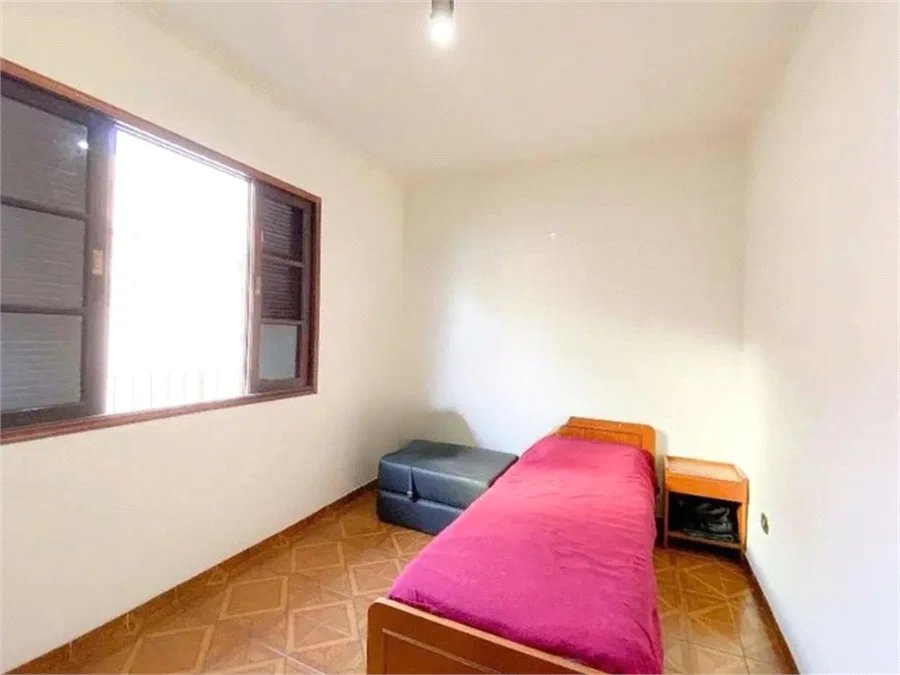 Sobrado à venda com 4 quartos em Vila Ipojuca, São Paulo, SP