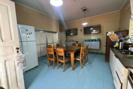 Casa à venda com 4 quartos, sendo 1 suíte, em Jardim Colombo, São Paulo, SP