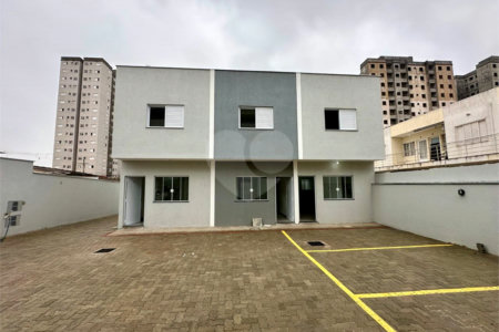Casa à venda com 2 quartos no condomínio Residencial Vila Nova, Sorocaba - SP