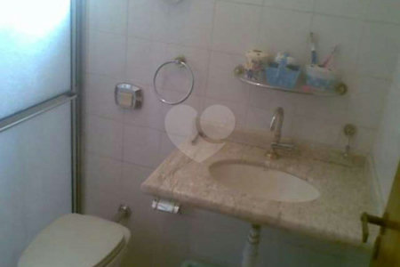 Sobrado à venda com 3 suítes em Vila Gomes, São Paulo, SP