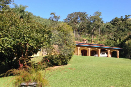 Sítio à venda com 4 quartos, sendo 1 suíte, no Centro, Piracaia, SP