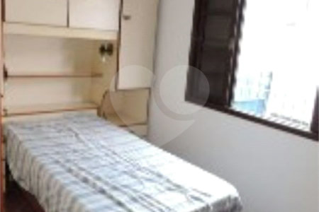 Sobrado à venda com 4 quartos em Vila Ipojuca, São Paulo, SP
