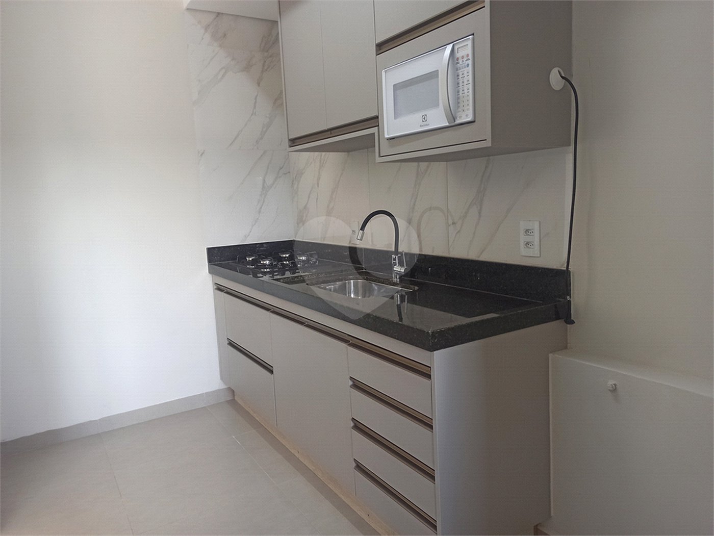 Apartamento para alugar com 2 quartos, sendo 1 suíte, em Vila Vomero, Atibaia, SP