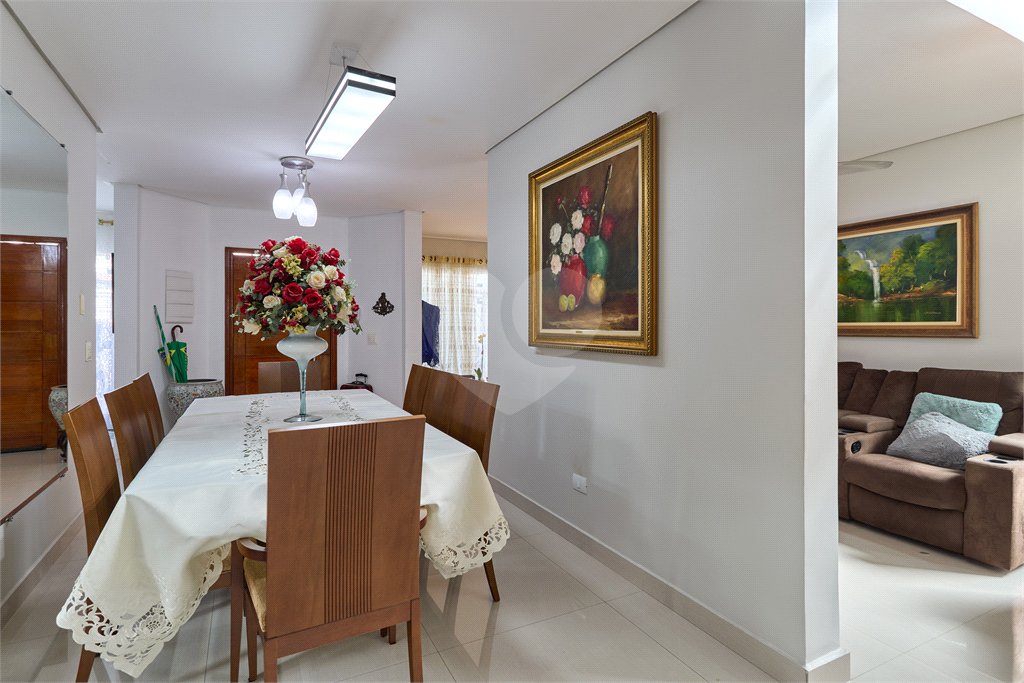 Sobrado à venda com 4 quartos, sendo 3 suítes, em City Campo Grande, São Paulo, SP