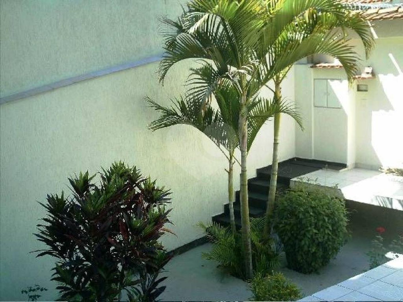 Sobrado à venda com 4 quartos, sendo 3 suítes, em Horto, São Paulo, SP