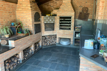 Chácara à venda com 4 quartos, sendo 2 suítes, em Parque Valinhos, Valinhos, SP