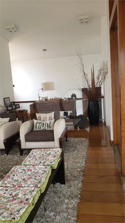 Casa de Vila à venda com 3 quartos, sendo 2 suítes, em Jardim Emília, Sorocaba, SP
