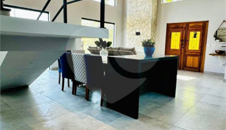 Casa à venda com 4 suítes no condomínio Associação Portal Ouro Verde, Atibaia - SP