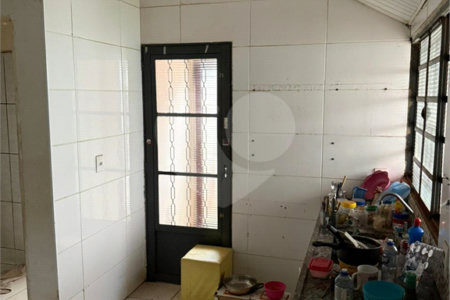 Casa à venda com 2 quartos no Centro, Araraquara, SP