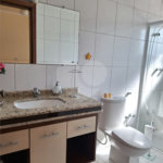 Casa à venda com 4 suítes no condomínio Bougainville, Peruíbe - SP