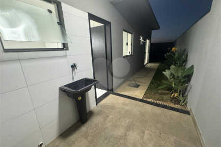 Casa à venda com 2 quartos, sendo 1 suíte, em Residencial Barnabé, Salto, SP
