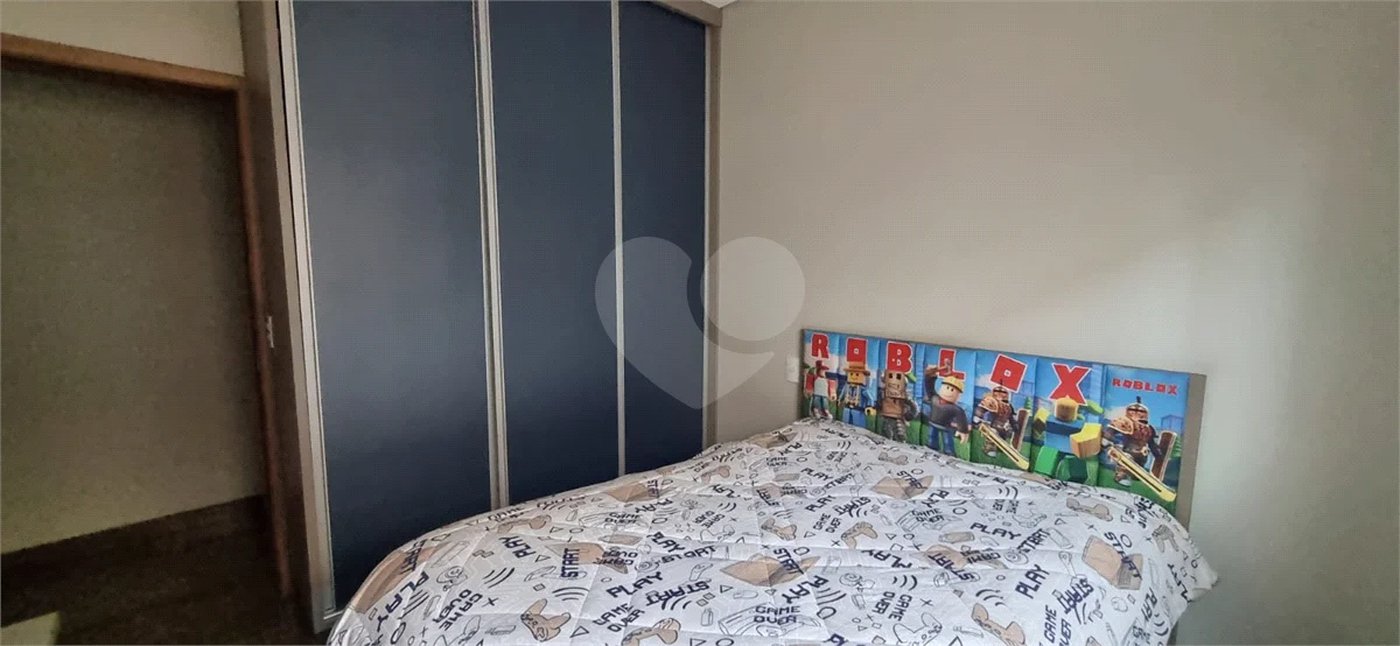 Casa à venda com 3 quartos, sendo 1 suíte, no condomínio Villas Mabel, Ribeirão Preto - SP