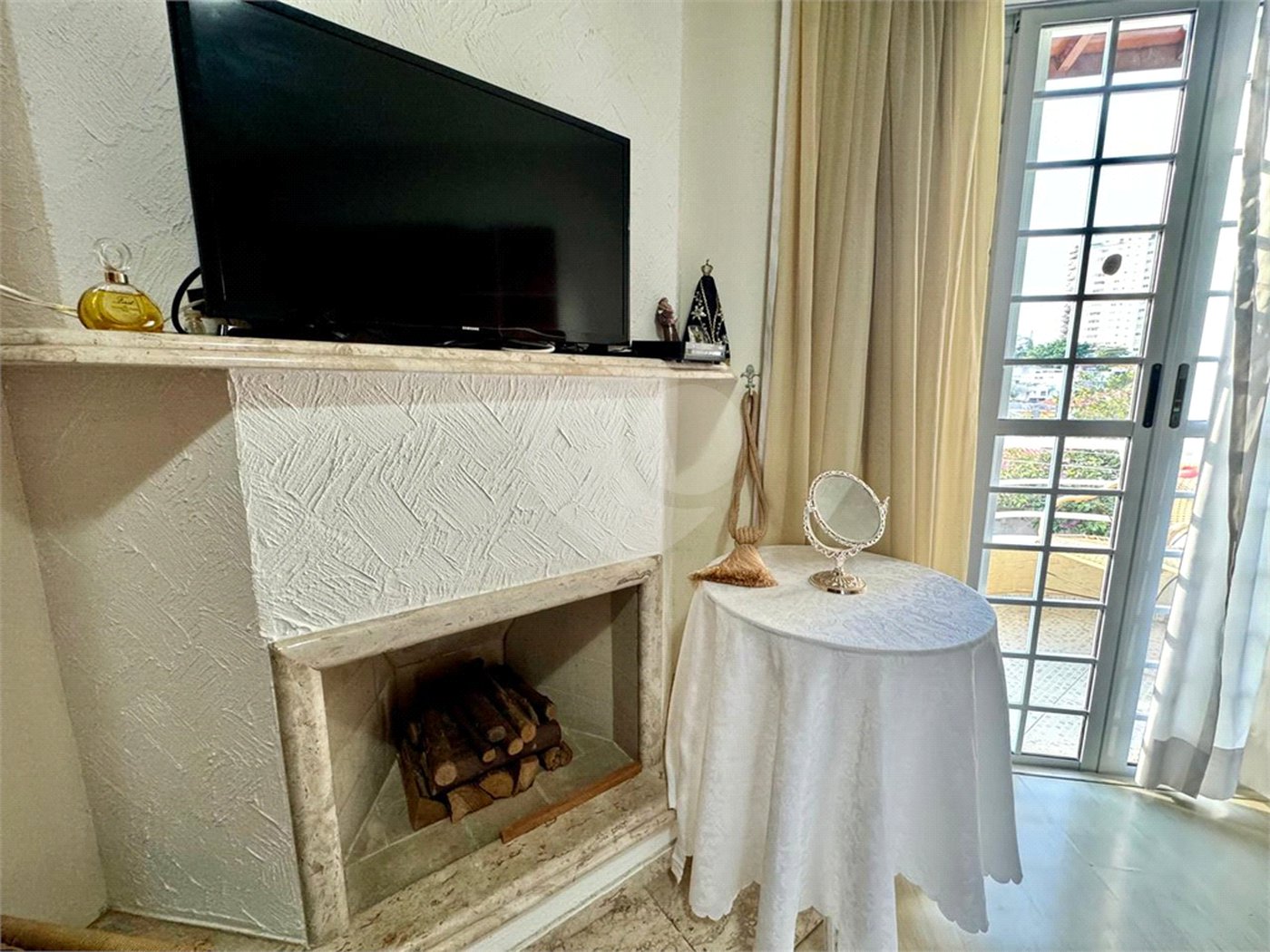 Sobrado à venda com 5 quartos, sendo 4 suítes, em Santana, São Paulo, SP