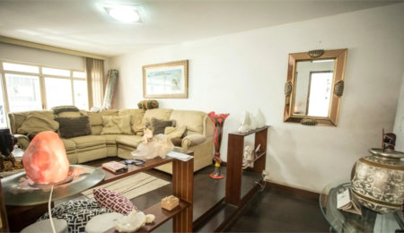 Casa à venda com 3 quartos, sendo 1 suíte, em Mirandópolis, São Paulo, SP