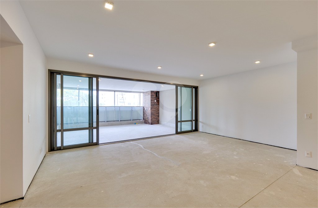 Apartamento à venda com 4 suítes em Campo Belo, São Paulo, SP